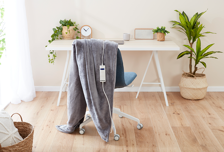 Dream Easy Micro Fleece Heated Throw Light Grey | Dimplex